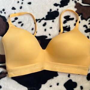 NWOT Victoria’s Secret PINK Bra Yellow Size 36DD